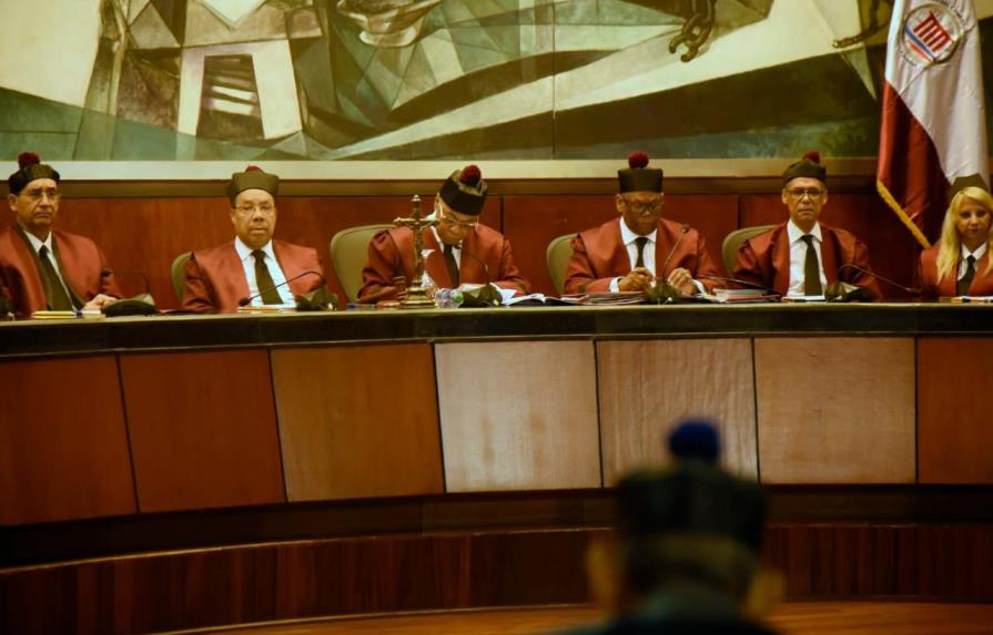 Tribunal Constitucional deja pendiente de fallo dos expedientes más que atacan la Ley de Partidos 