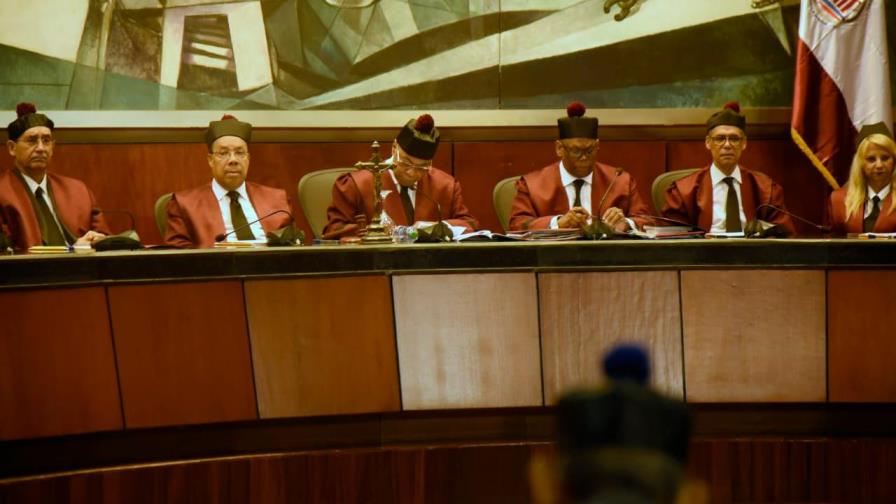 Tribunal Constitucional deja pendiente de fallo dos expedientes más que atacan la Ley de Partidos 