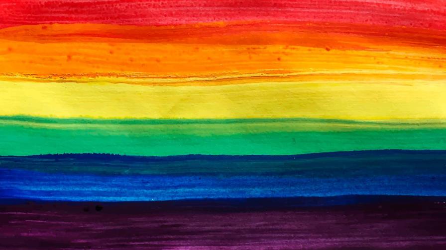 Roban más de 30 mil condones y 40 sillas en local de la comunidad LGBTI