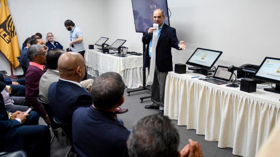 Partidos políticos vuelven a rechazar aplicación móvil propuesta por la Junta Central Electoral Partidos políticos vuelven a rechazar aplicación móvil propuesta por la Junta Central Electoral