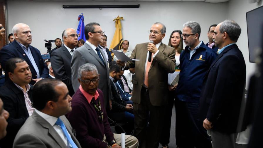 JCE presenta voto automatizado con orden de los partidos para elecciones municipales 