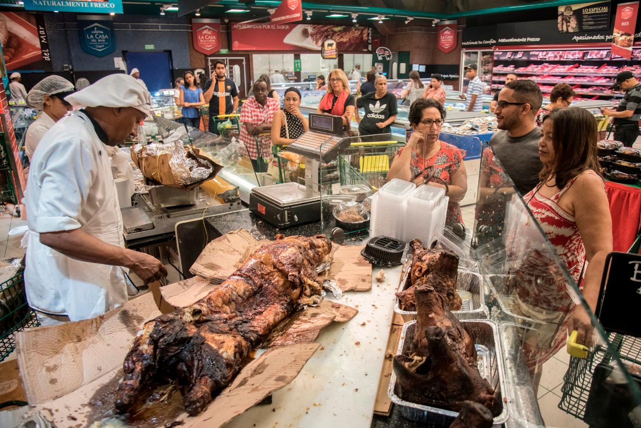“Los precios están caros, pero hay que comprar porque hay que comer”, refirió una consumidora