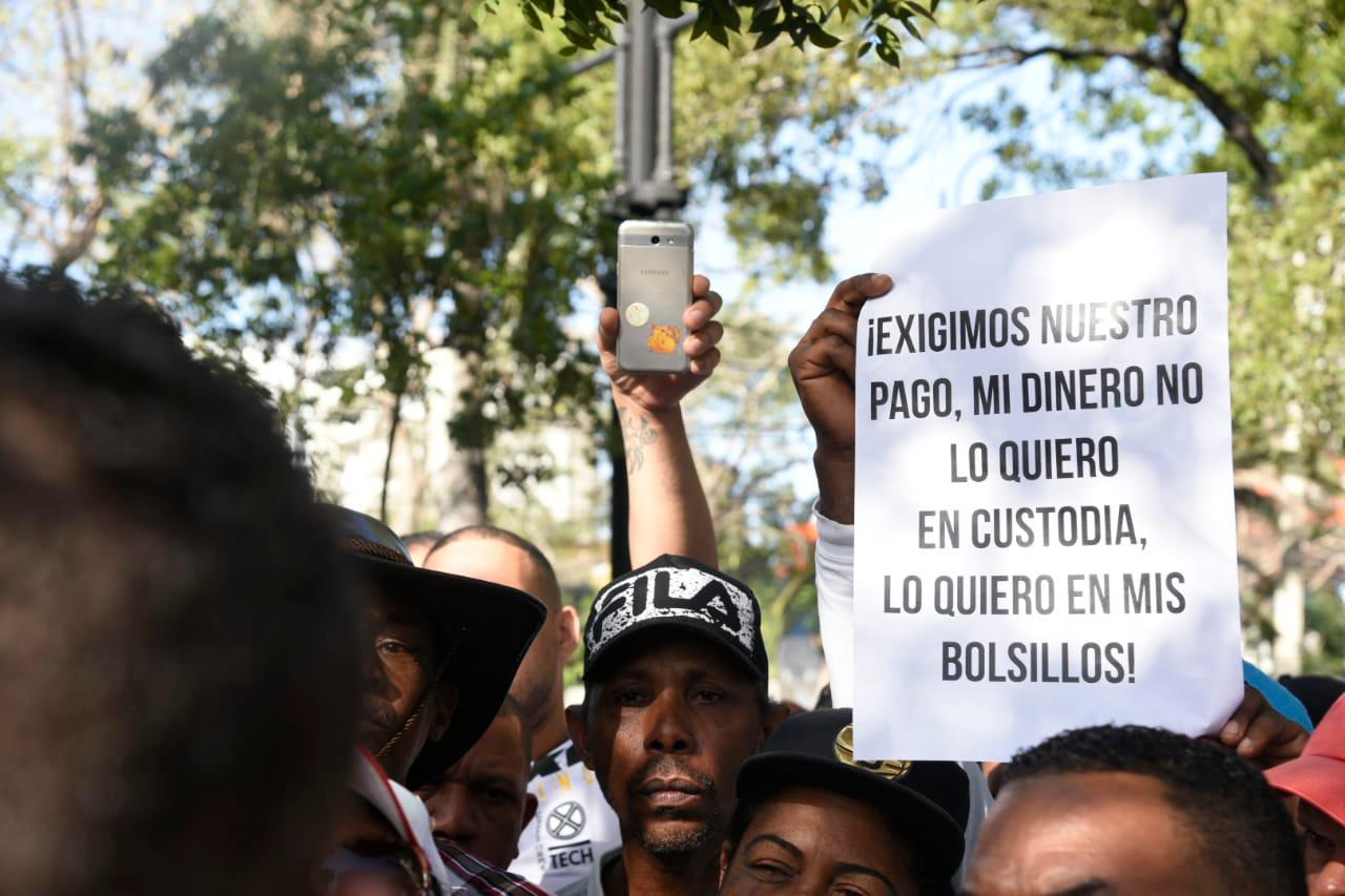 Alegan tener abogados internacionales “peleando” su caso.