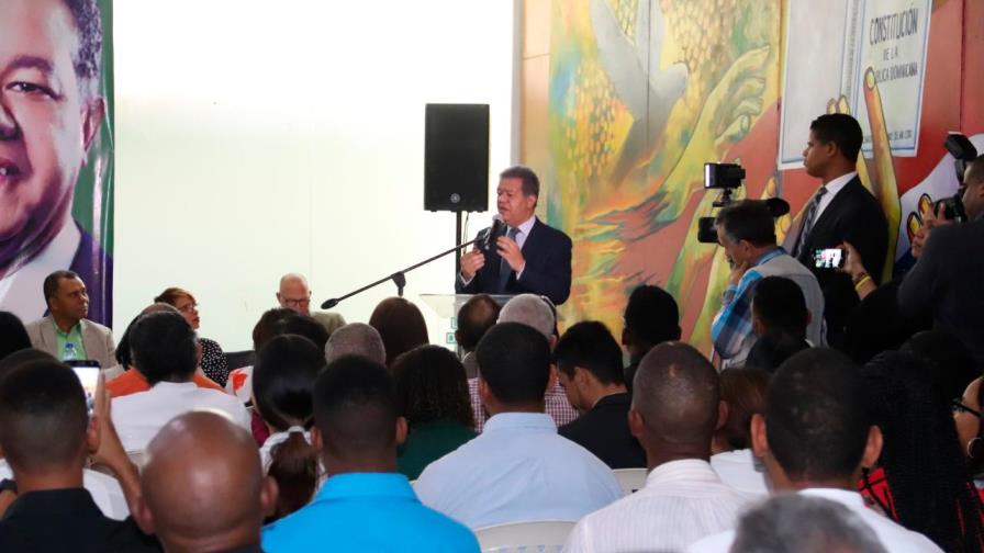 Leonel Fernández: RD necesita actualizar su oferta curricular universitaria