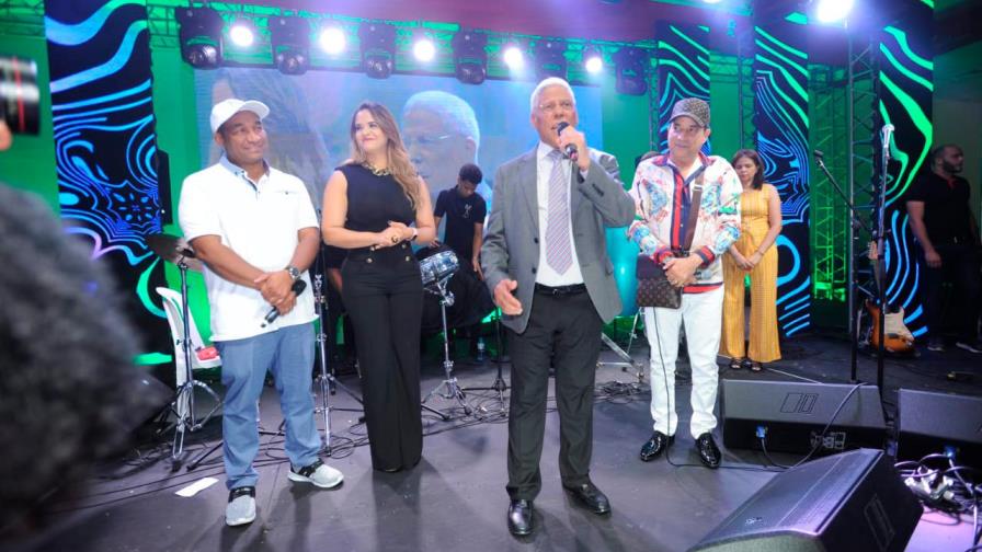 Comedores Económicos realizan fiesta pendiente a empleados