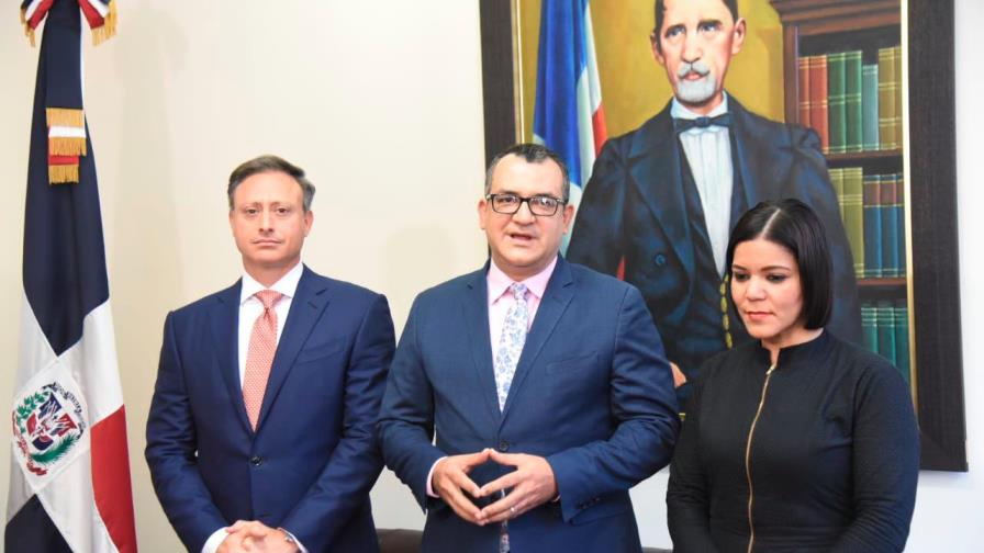 Procurador y presidente del TSE se reúnen para coordinar procedimiento sobre crímenes electorales