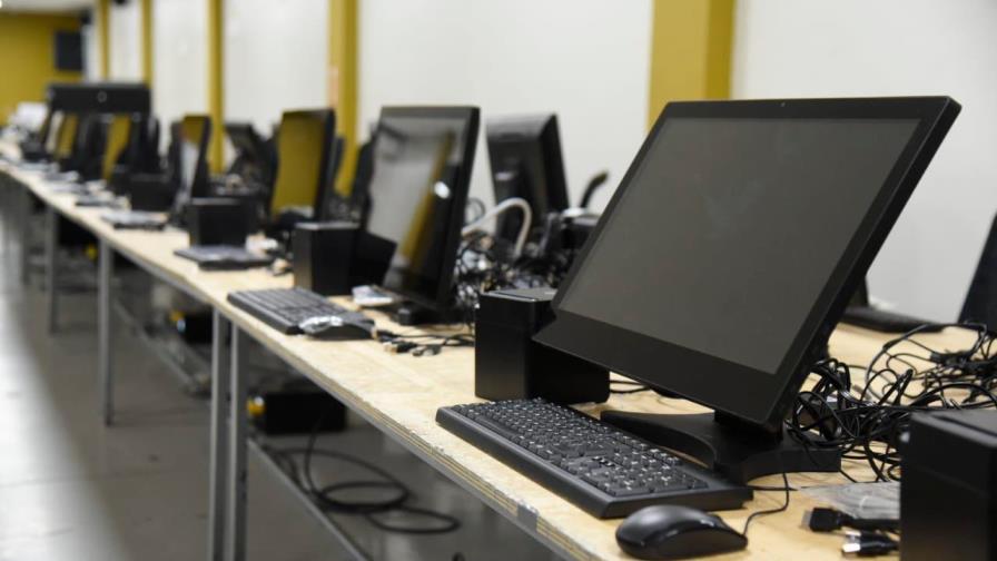 Instalan nueva versión al software del voto automatizado de las elecciones municipales