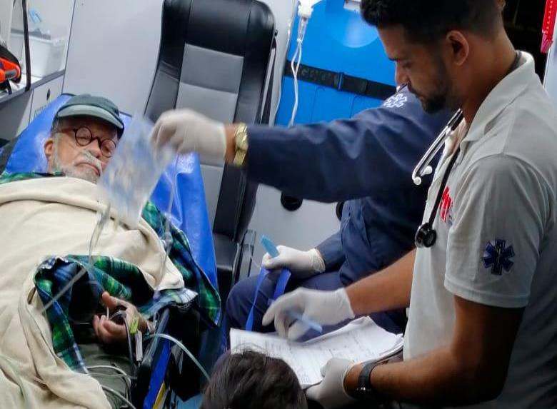 Turista de 84 años sufre infarto en alta mar y el 9-1-1 lo asiste