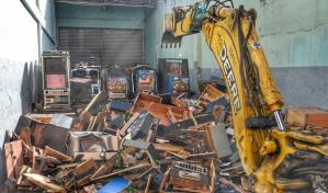 Destruyen más de 1,000 máquinas tragamonedas en Villas Agrícolas