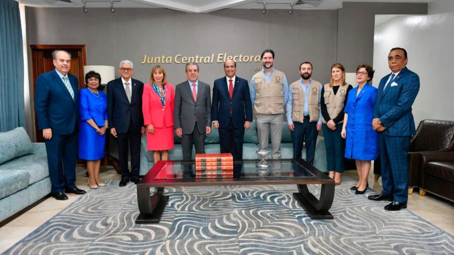 Observadores de la OEA se reúnen con miembros del pleno JCE previo a elecciones municipales Observadores de la OEA se reúnen con miembros del pleno JCE previo a elecciones municipales