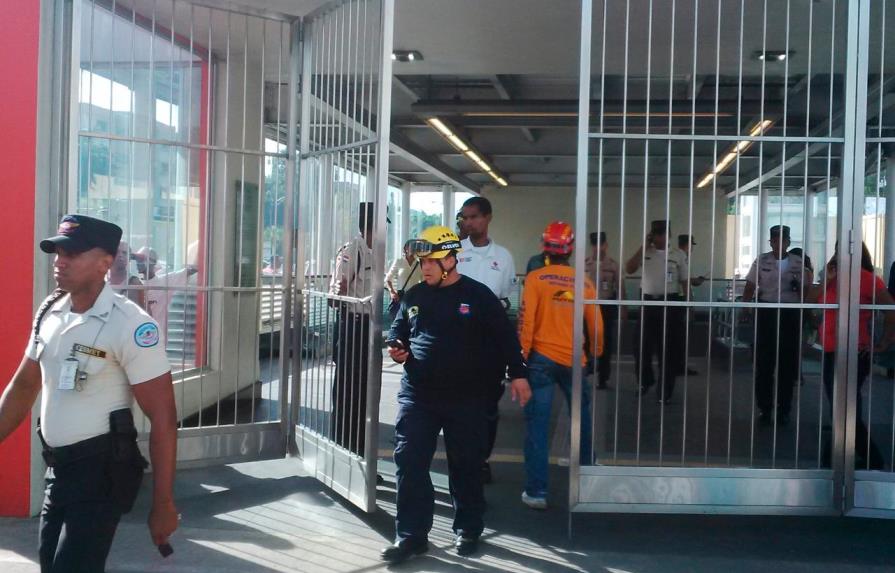 Dos unidades de bomberos en estación del Metro tras falla en el servicio