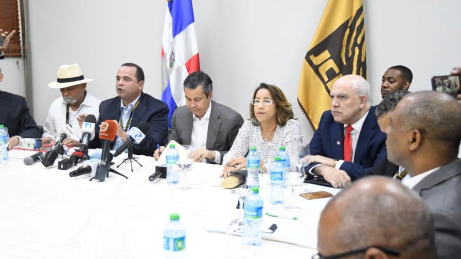 Oposición exige reunión de urgencia con JCE