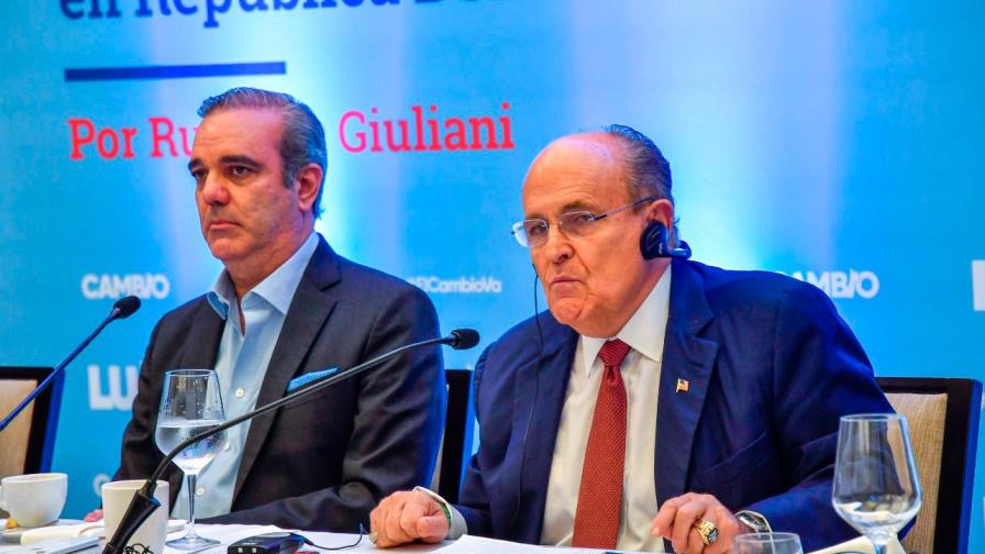 Giuliani trabajó con Abinader durante presiones a Ucrania, según The Washington Post 