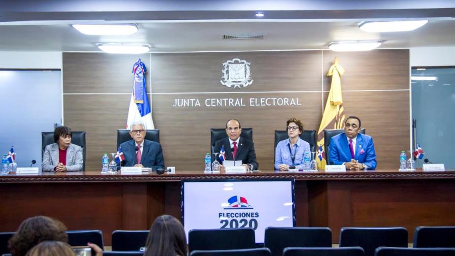 JCE conoce proyecto que autoriza grabación del  escrutinio electoral 