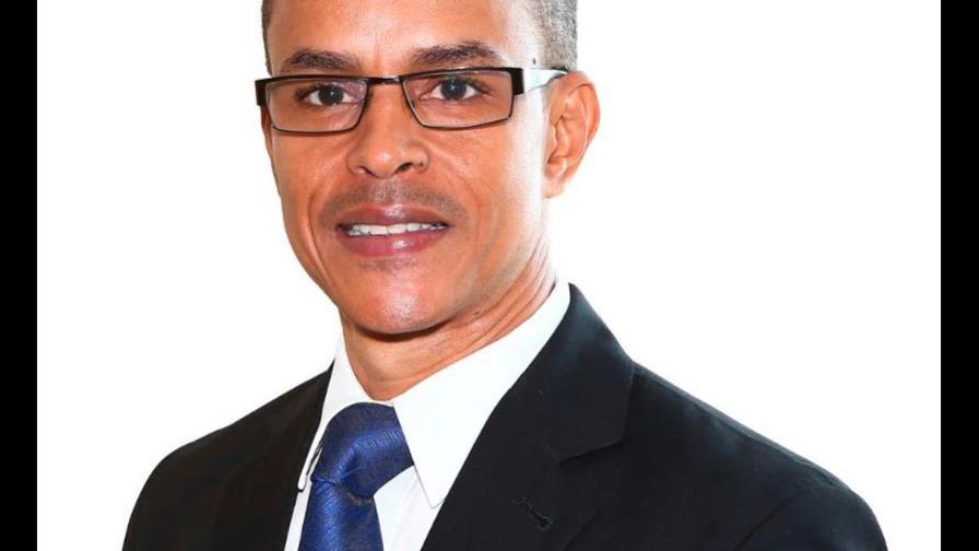 Renuncia Andrés Comas Abreu como consejero ante el Consejo Superior del Ministerio Público Renuncia Andrés Comas Abreu como consejero ante el Consejo Superior del Ministerio Público