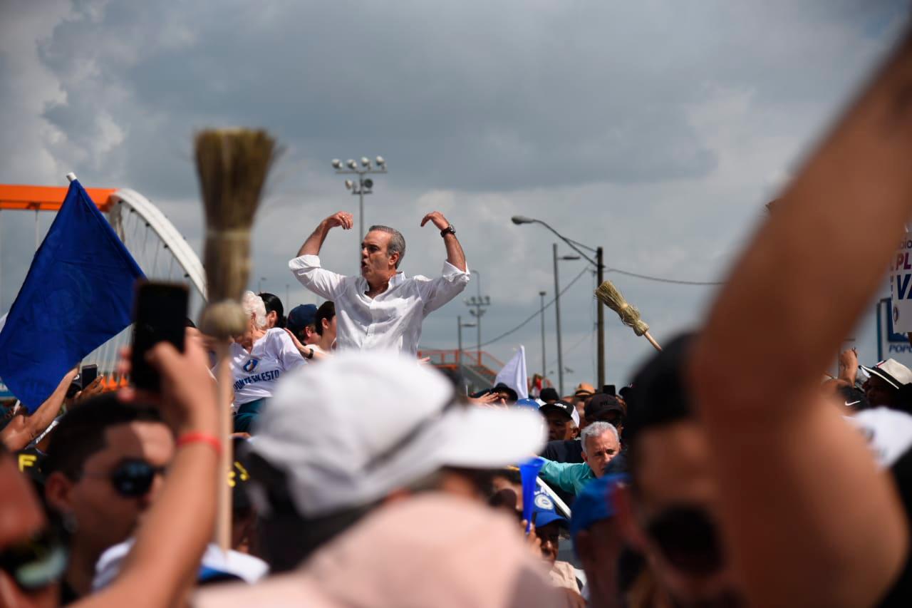 Luis Abinader, candidato presidencial por el PRM.