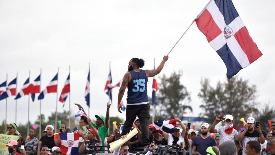 De Ricky Martín a René Pérez; famosos internacionales se hacen eco de protestas en RD De Ricky Martín a René Pérez; famosos internacionales se hacen eco de protestas en RD