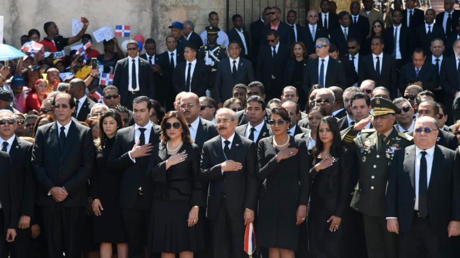 Presidente Danilo Medina rinde tributo a los padres de la Patria Presidente Danilo Medina rinde tributo a los padres de la Patria