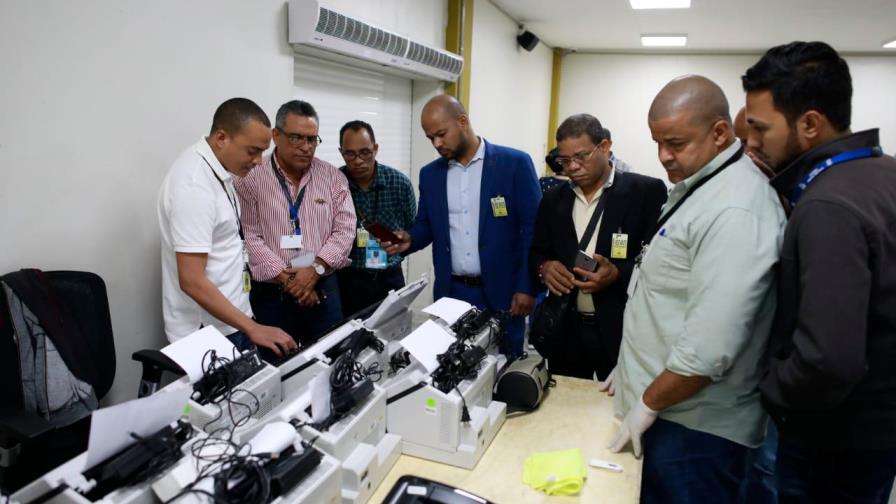 JCE realiza clonado de escáneres con software de prueba para fines de entrenamiento