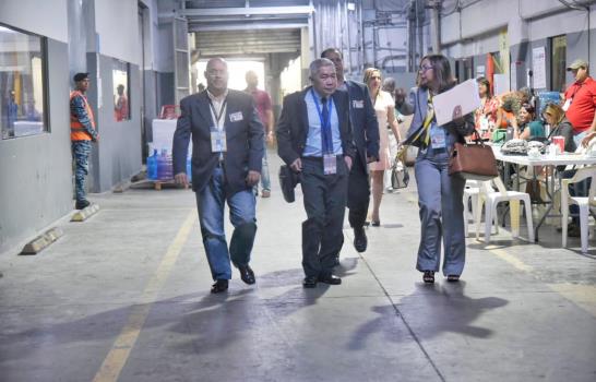 JCE inicia el traslado de las boletas electorales desde editora hasta el almacén de logística JCE inicia el traslado de las boletas electorales desde editora hasta el almacén de logística