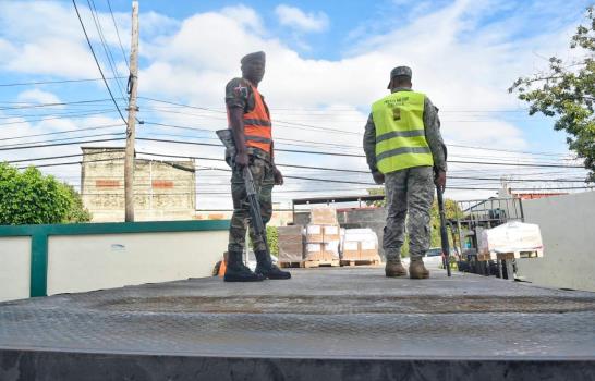 JCE inicia el traslado de las boletas electorales desde editora hasta el almacén de logística JCE inicia el traslado de las boletas electorales desde editora hasta el almacén de logística