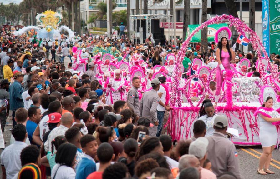 Buena asistencia en recorrido del Desfile Nacional del Carnaval 2020