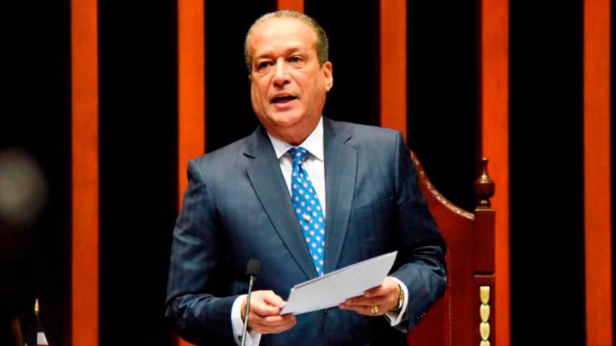 Reinaldo no firmó la inscripción de la candidatura de Gonzalo y Margarita