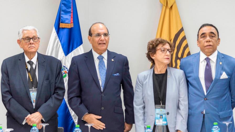 Rueda de prensa del pleno de la JCE y representantes de la OEA sobre elecciones municipales 