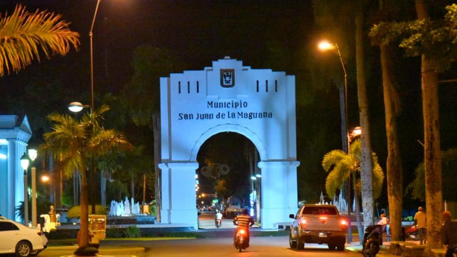Ambiente tranquilo en San Juan en noche previa a las elecciones 