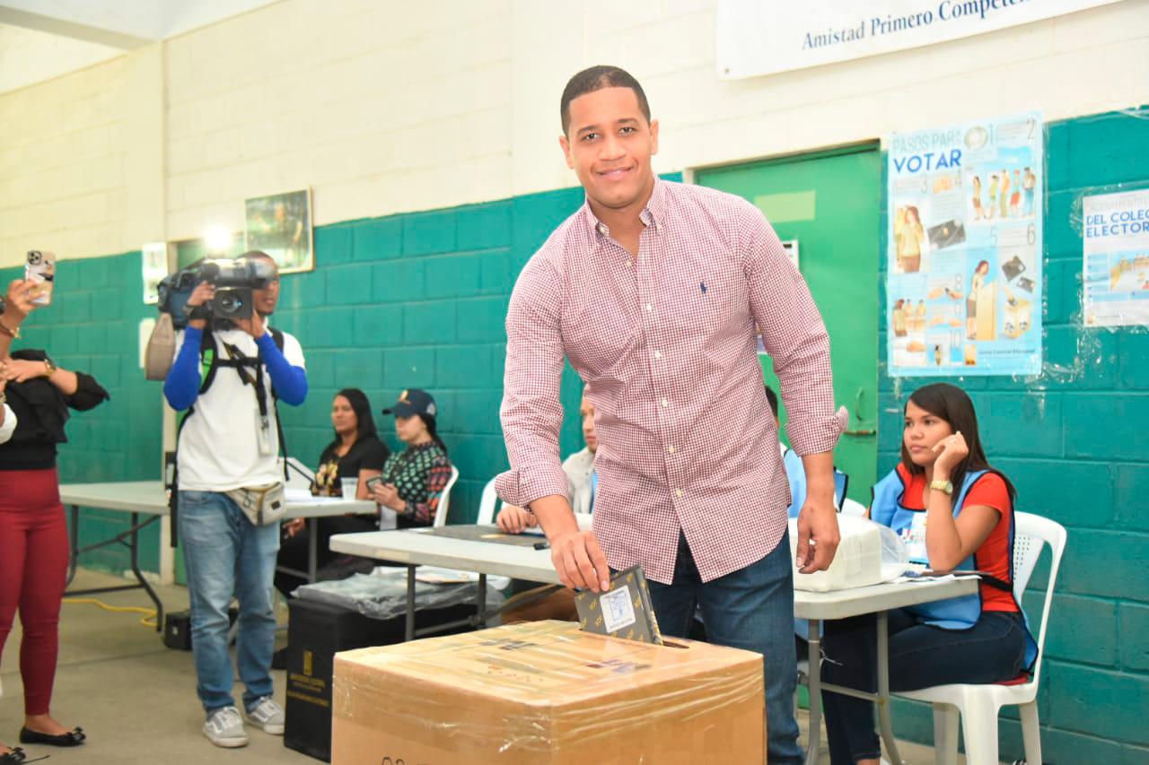 Lenin De la Rosa, candidato a la alcaldía de San Juan de la Maguana por el PLD.