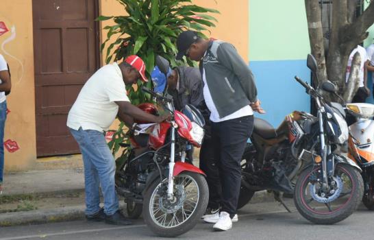 En San Cristóbal el motoconcho hace su agosto en las elecciones municipales En San Cristóbal el motoconcho hace su agosto en las elecciones municipales