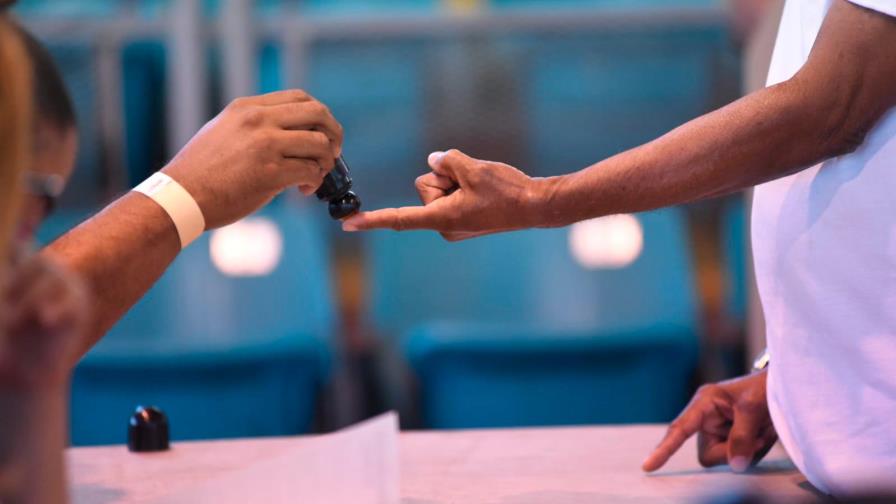 En Santiago se está votando de manera normal En Santiago se está votando de manera normal