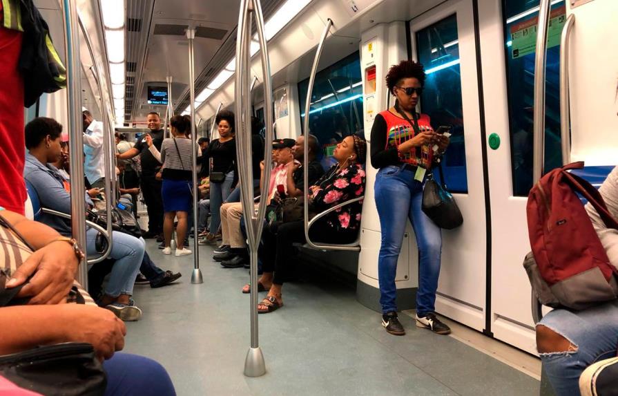 Hoy el Metro es gratis, ciudadanos aprovechan la medida