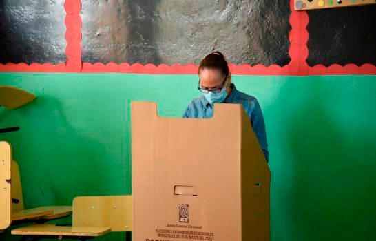 Partidos defienden sus delegados; descartan aglomeraciones en colegios electorales