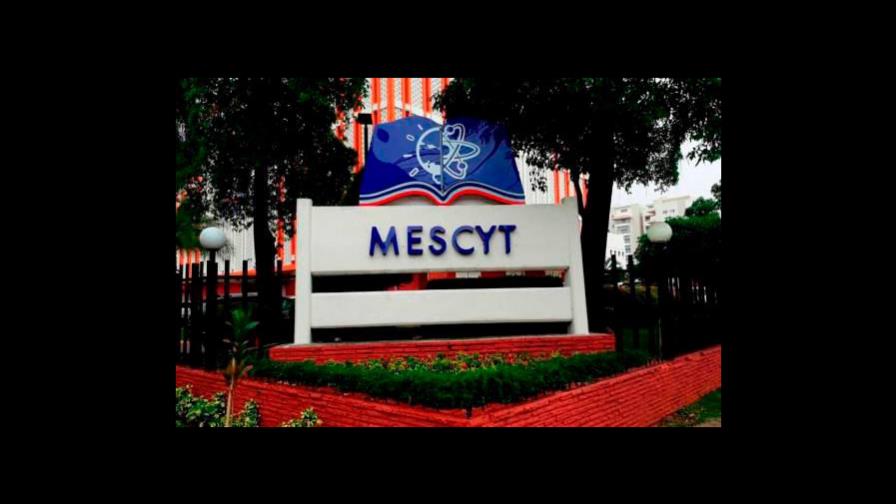 Asignan RD$1,214 millones a formación docentes excelencia Asignan RD$1,214 millones a formación docentes excelencia