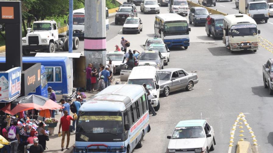 Intrant limita número de pasajeros del transporte público por coronavirus 