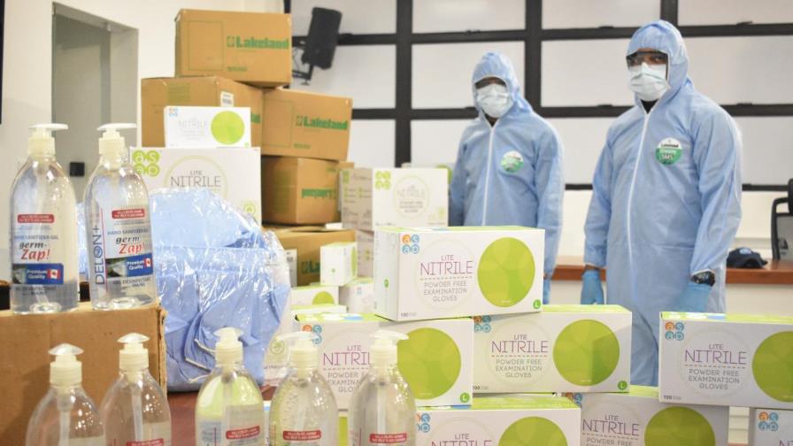 BHD León dona al COE equipos de protección frente al COVID-19