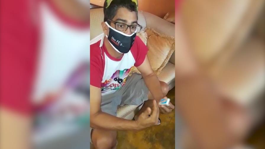 Video | Chanina hace mascarillas para prevenir COVID-19