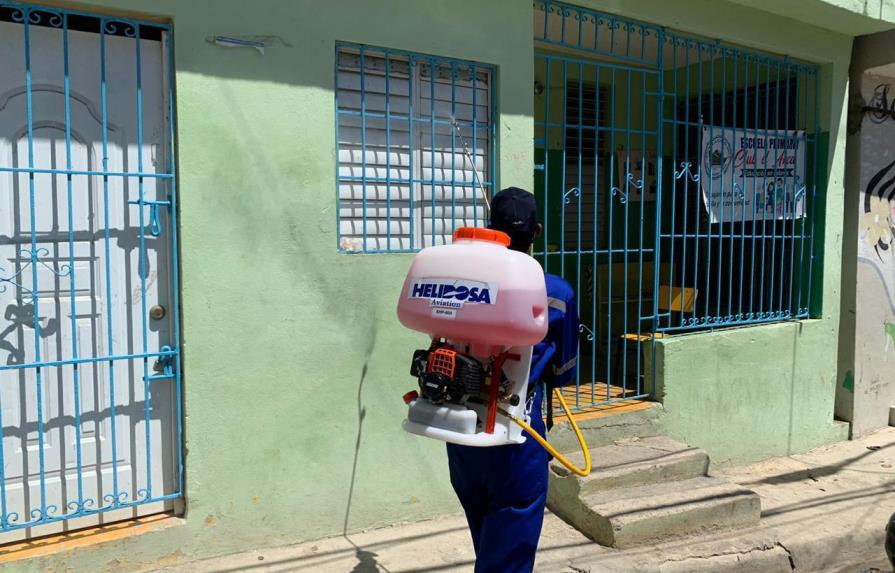 Gonzalo dispone jornada de fumigación en Santo Domingo Norte para enfrentar COVID-19 