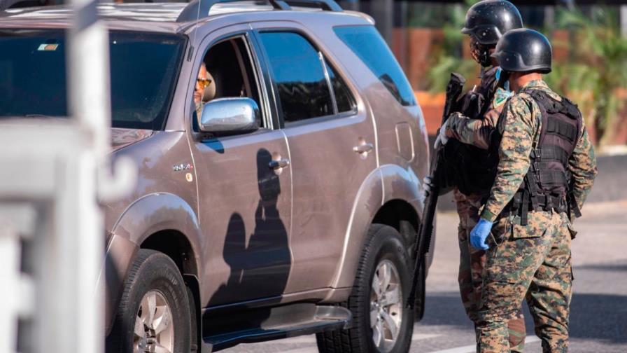 Detenidos por toque de queda fueron 2,221 la noche del miércoles Detenidos por toque de queda fueron 2,221 la noche del miércoles