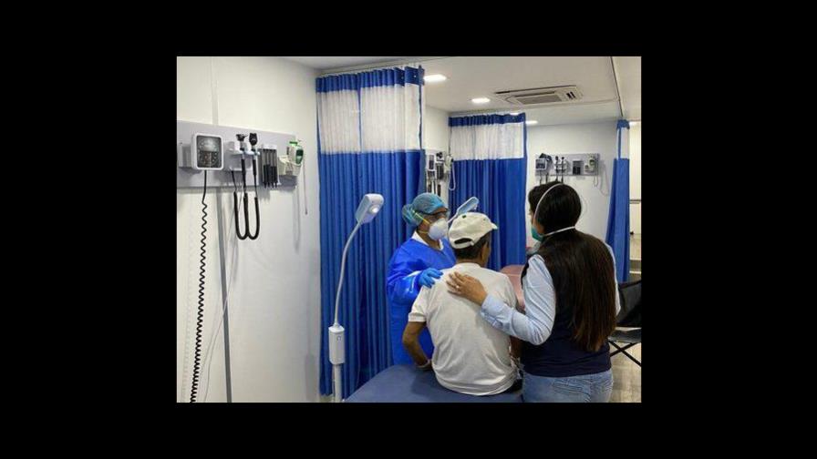 Cuatro periodistas muertos y 14 aislados por COVID-19 en Ecuador