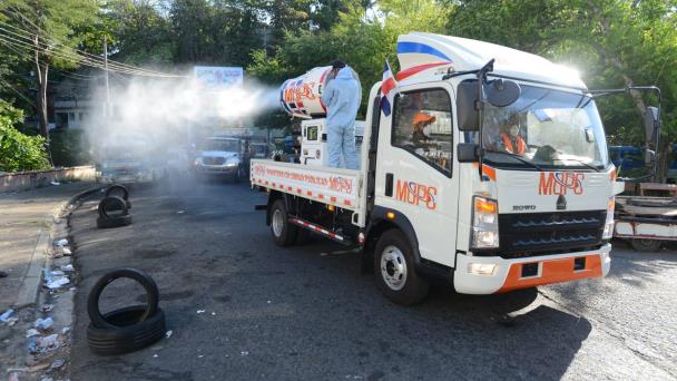 MOPC dice ha desinfectado decenas de sectores y avenidas