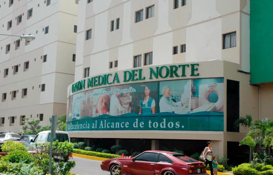 Clínica de Santiago informa que no dispone de más espacio para pacientes afectados por coronavirus