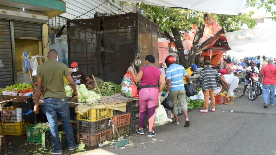 Vendedores del mercado de Herrera piden poder trabajar tres días a la semana