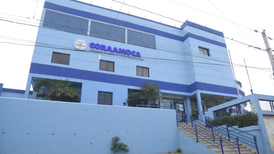 Advierten déficit en el suministro del agua en Moca; piden a usuarios uso racional
