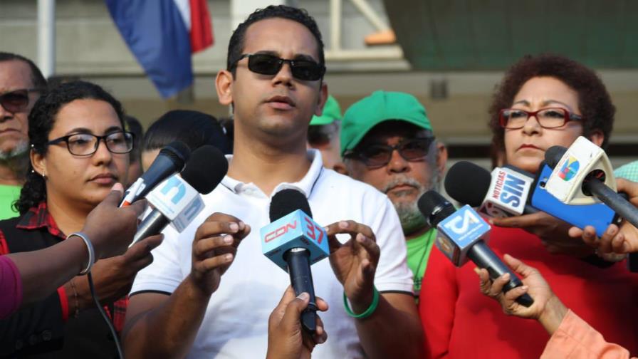 Solicitan mediación del Gobierno para resolver conflicto entre colegios y padres 