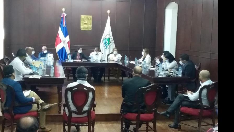 Envían a comisión propuesta de alcalde de Puerto Plata de vender yipeta