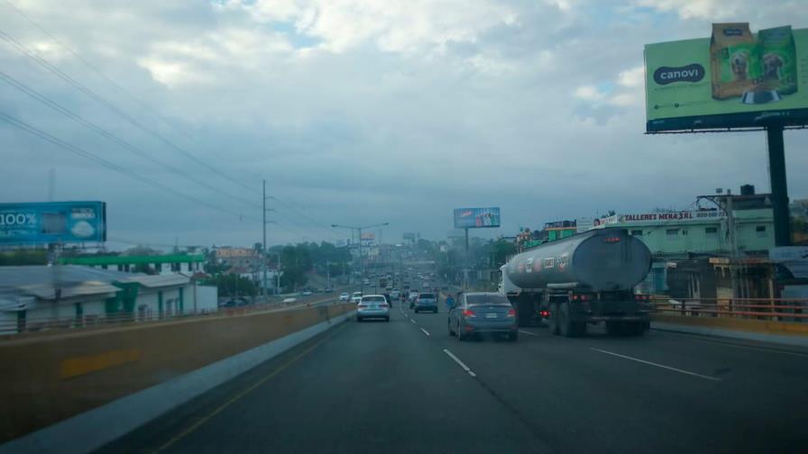Santo Domingo amanece bajo la humareda de Duquesa por tercer día consecutivo