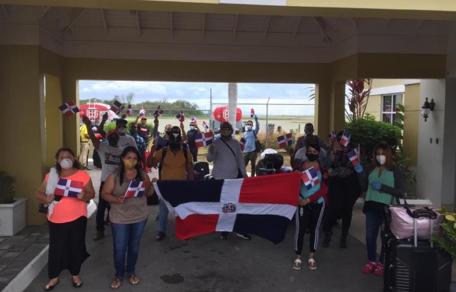 Retornan al país 73 dominicanos varados en Jamaica, Panamá, Costa Rica y Granada