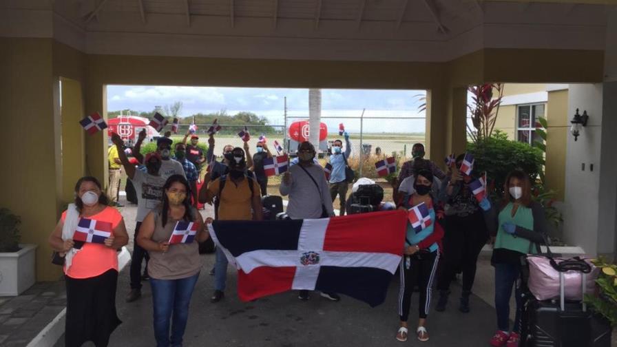 Retornan al país 73 dominicanos varados en Jamaica, Panamá, Costa Rica y Granada